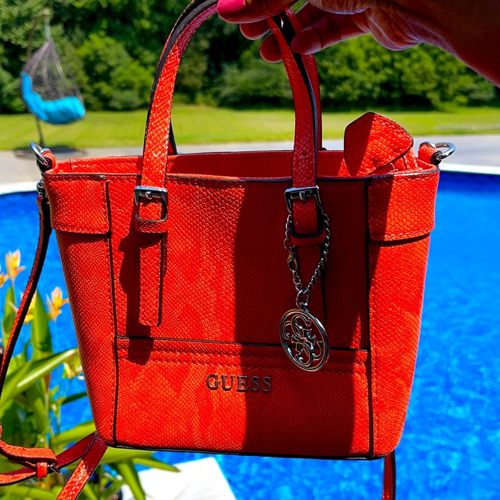 ❓GUESS CROSSBODY
